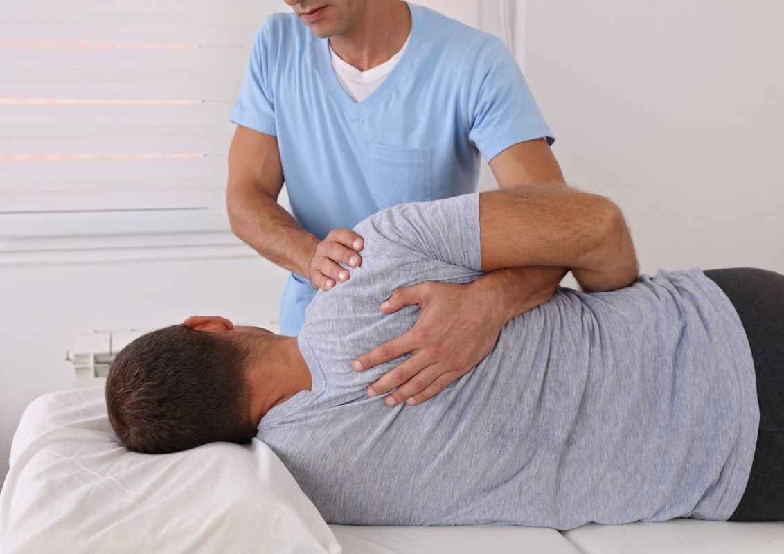 shoulder pain chiropractor